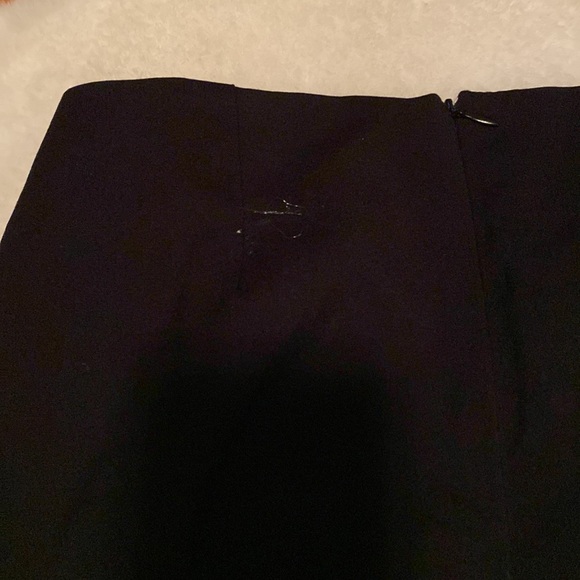 Beautiful Embroidered Pencil Skirt - Picture 5 of 5